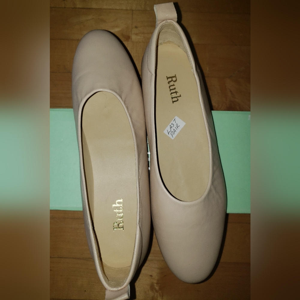 Nude lambskin Leather Ballet Flats - Women's Classic Slip-On - Picture 4 of 9